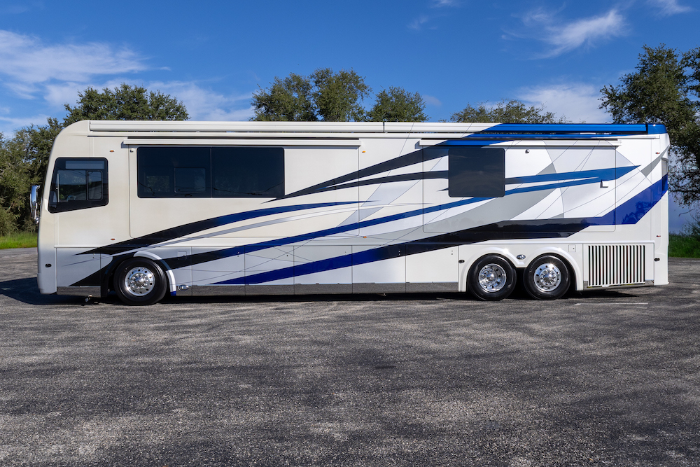 2025  Foretravel For Sale