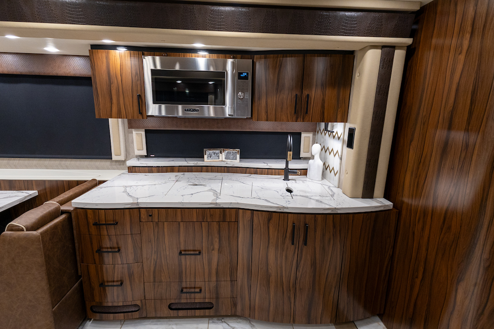 2025  Foretravel For Sale