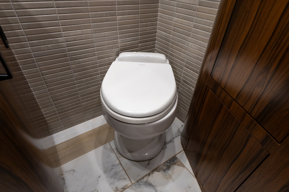 2025  Foretravel For Sale