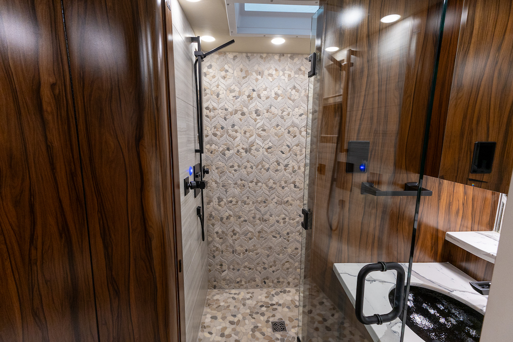 2025  Foretravel For Sale