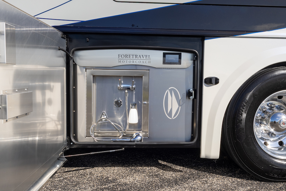 2025  Foretravel For Sale