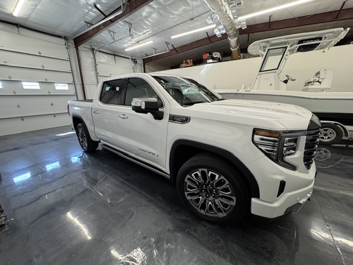 2025 Prevost  Tow Car For Sale