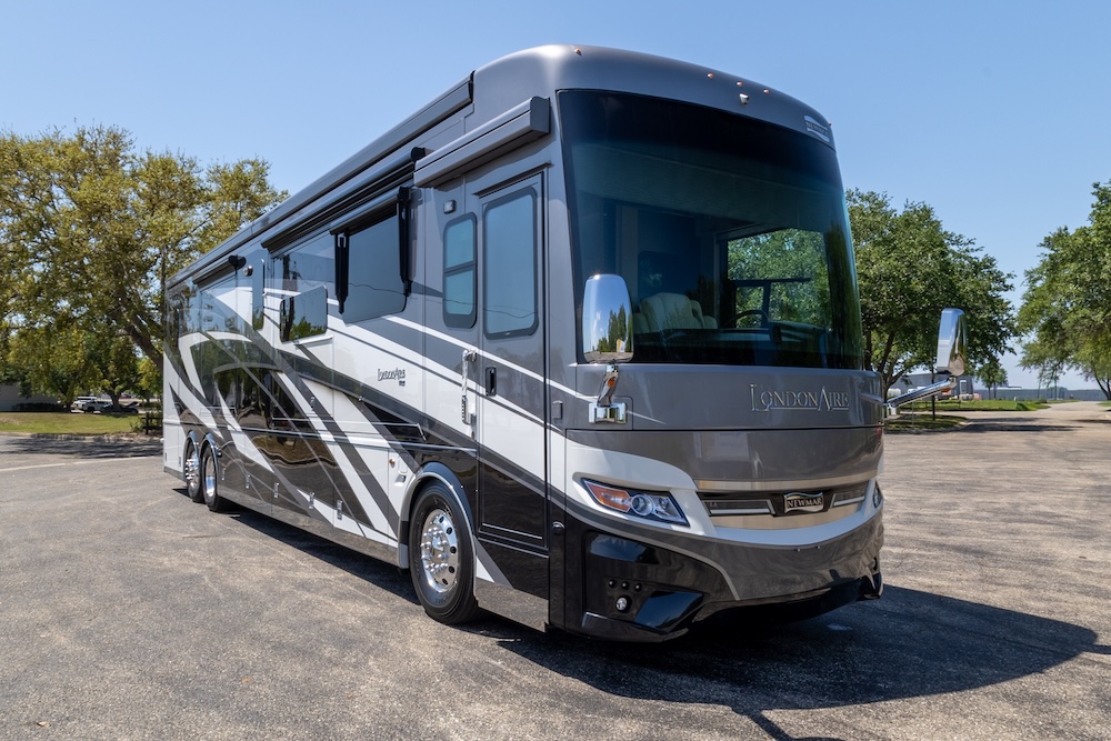 2025 Newmar London Aire For Sale