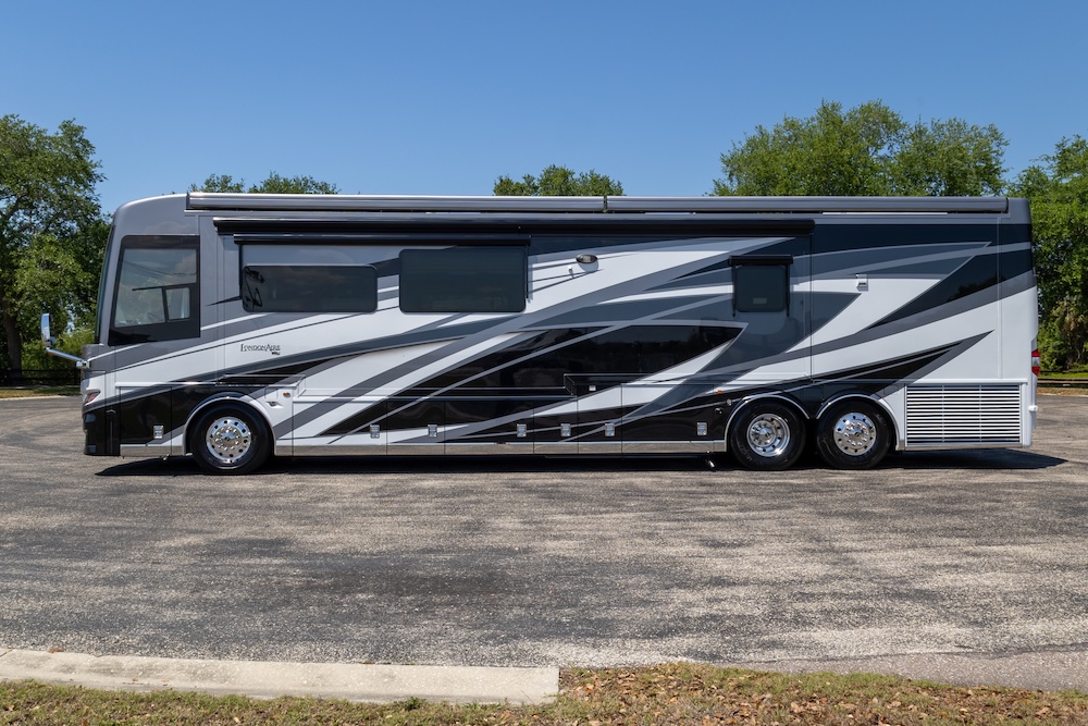 2025 Newmar London Aire For Sale