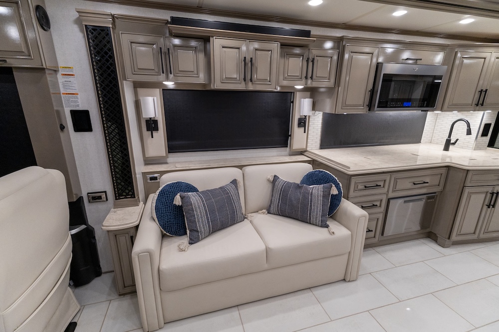 2025 Newmar London Aire For Sale
