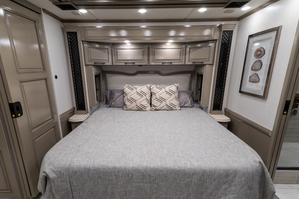 2025 Newmar London Aire For Sale