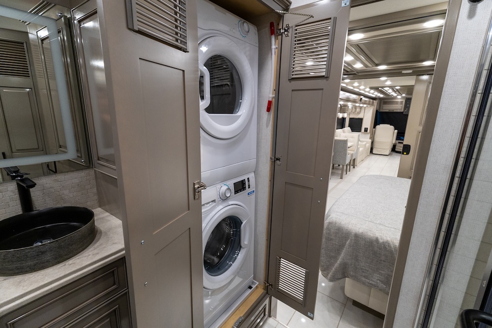 2025 Newmar London Aire For Sale