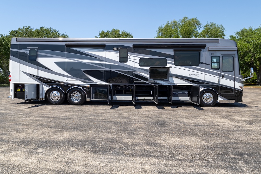 2025 Newmar London Aire For Sale