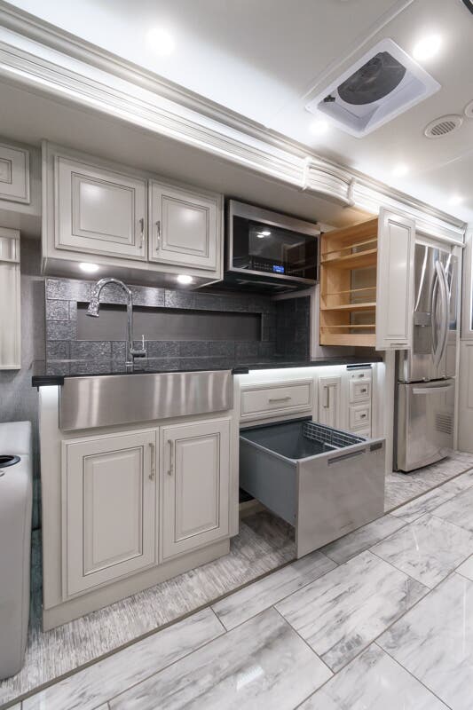 Bus-Stuff.com Class A Rv For Sale