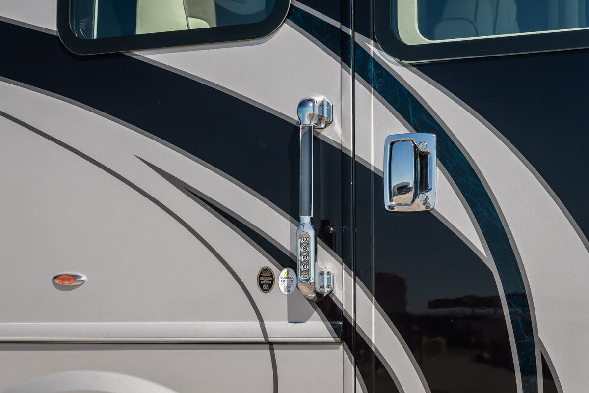 Bus-Stuff.com Class A Rv For Sale
