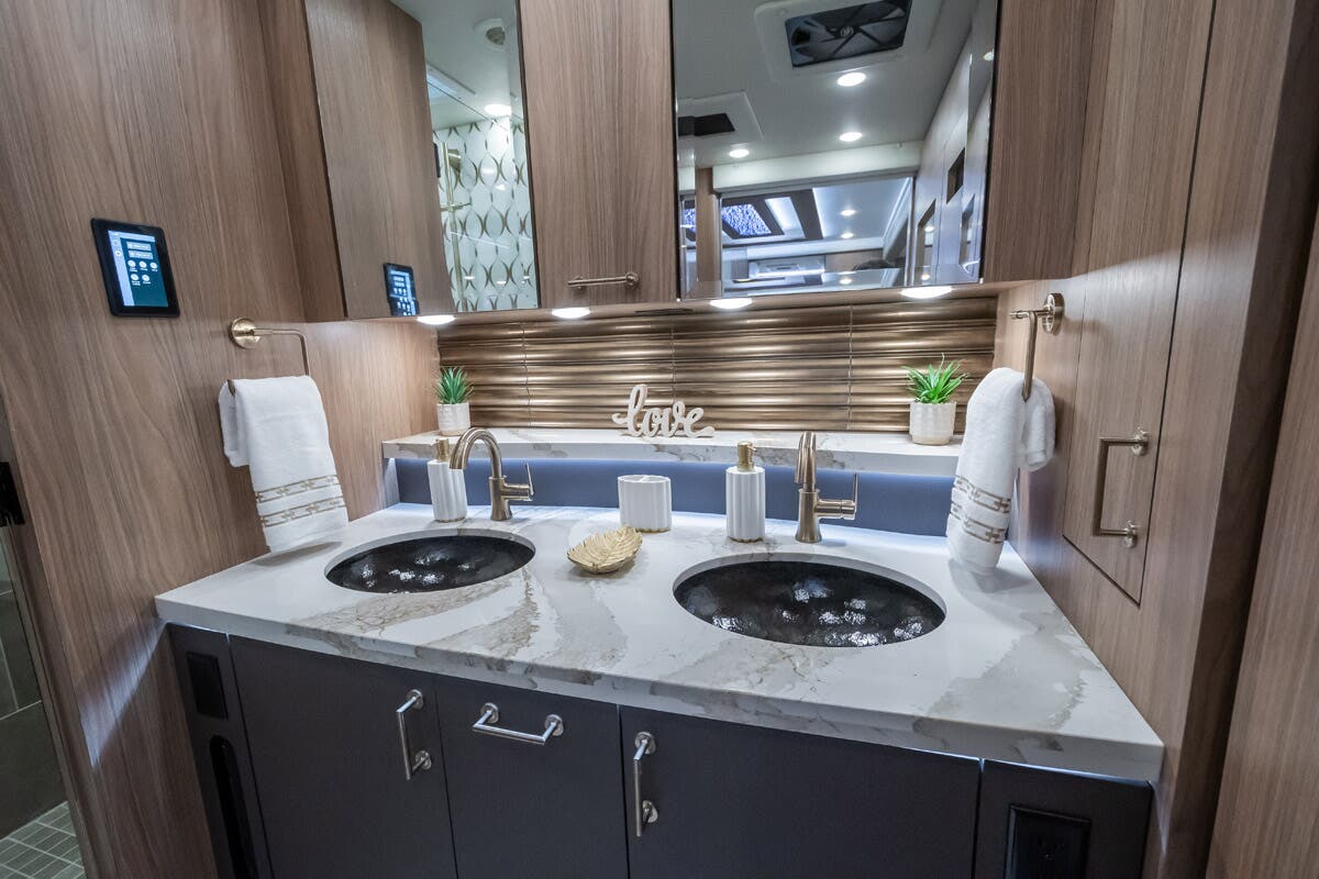 Bus-Stuff.com Class A Rv For Sale