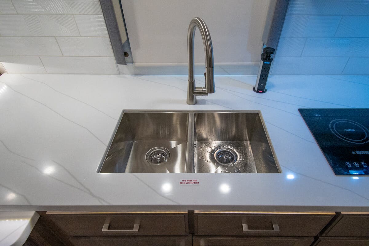 Bus-Stuff.com Class A Rv For Sale