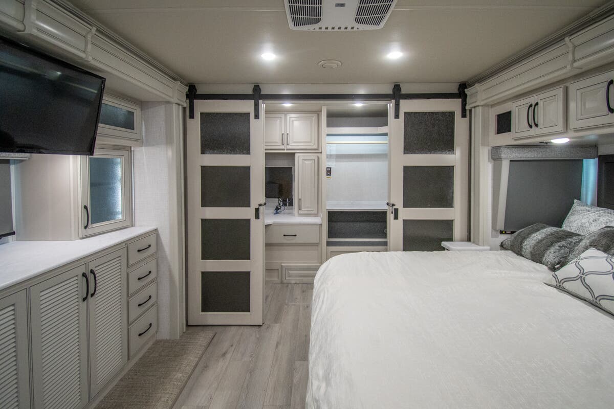 Bus-Stuff.com Class A Rv For Sale