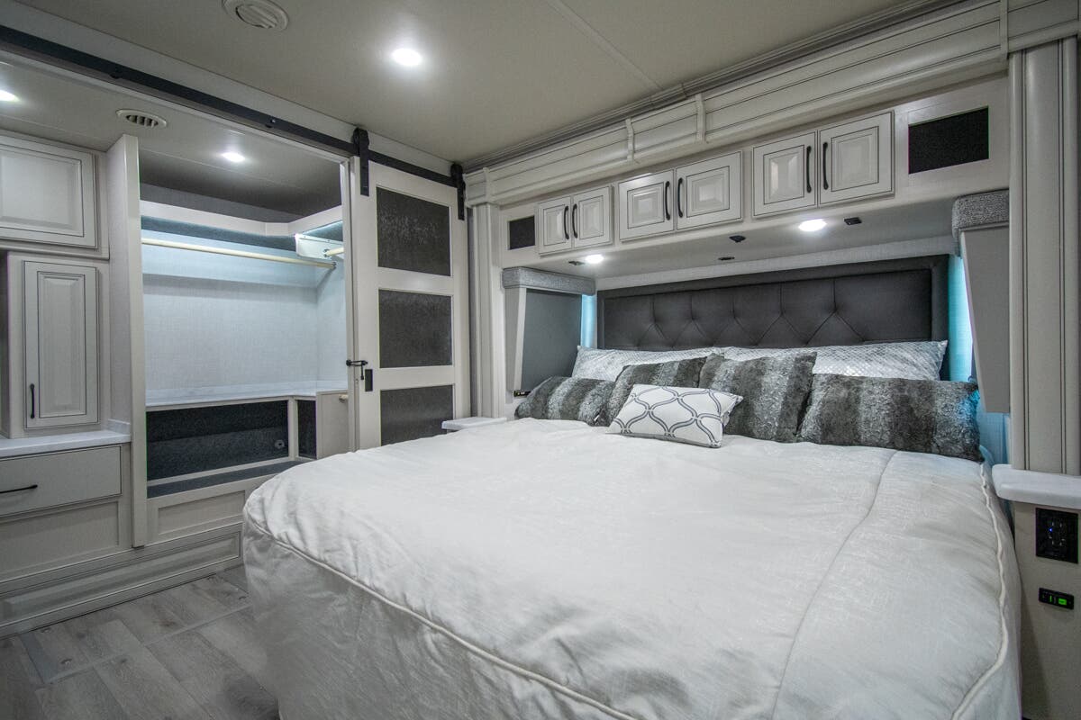 Bus-Stuff.com Class A Rv For Sale