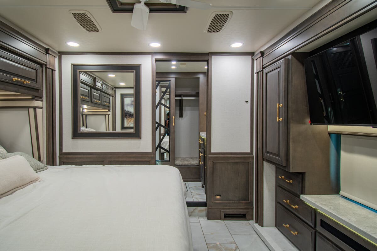 Bus-Stuff.com Class A Rv For Sale
