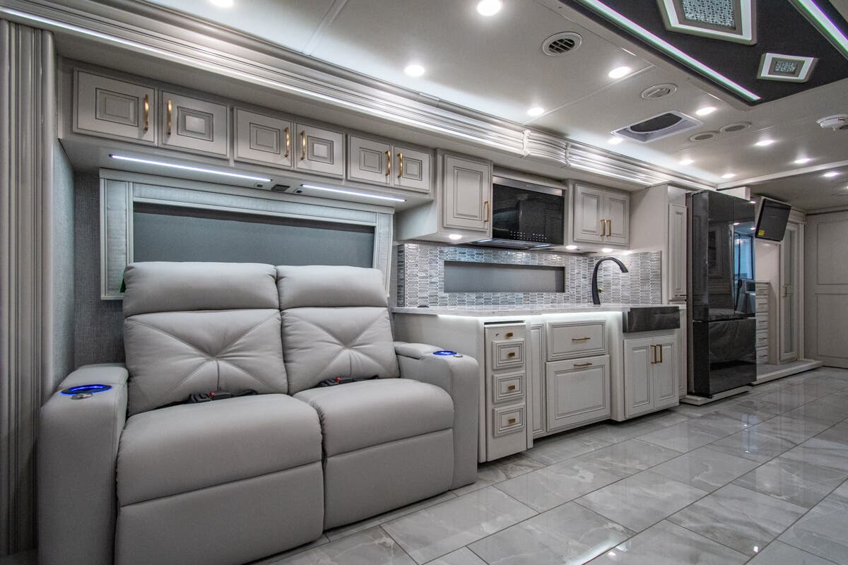 Bus-Stuff.com Class A Rv For Sale