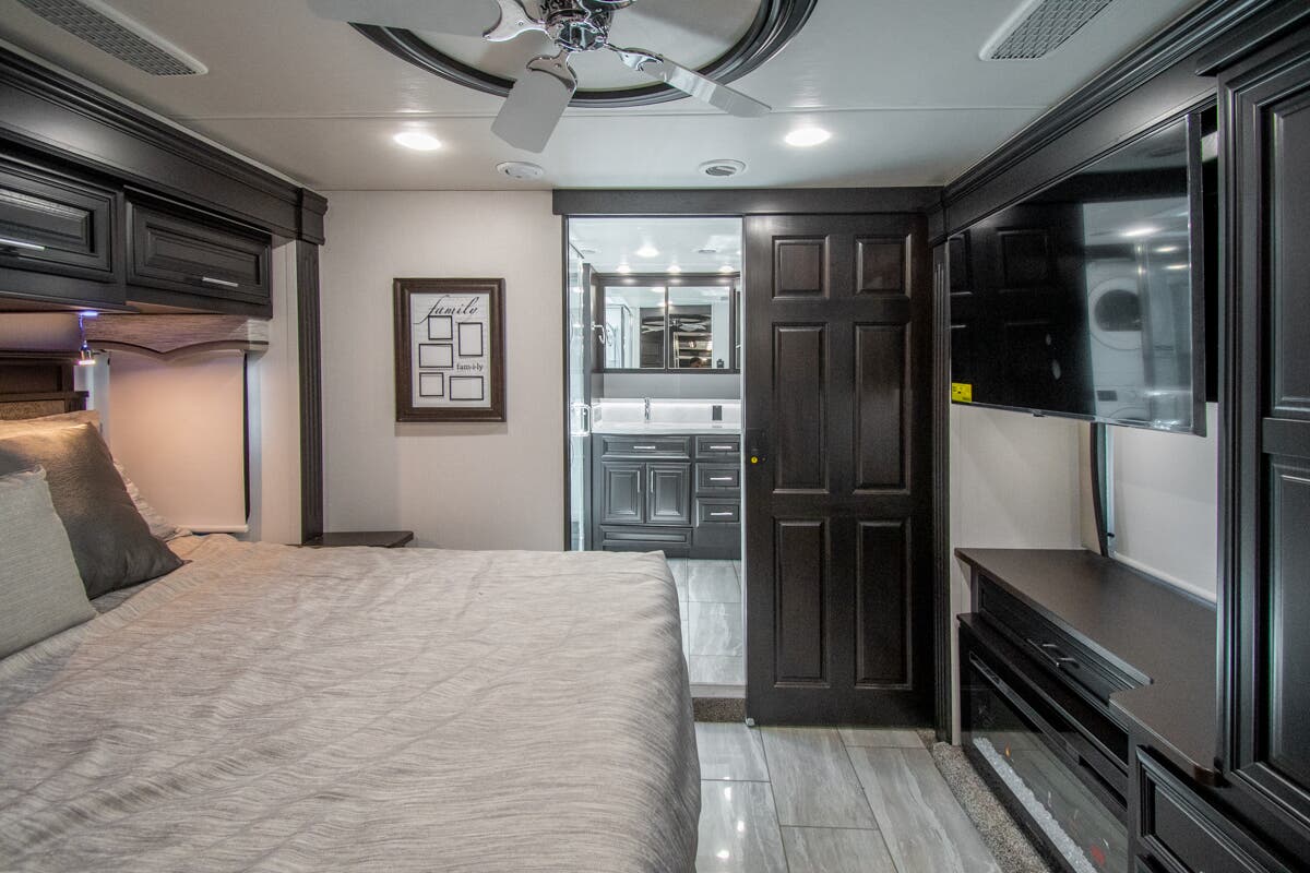 Bus-Stuff.com Class A Rv For Sale
