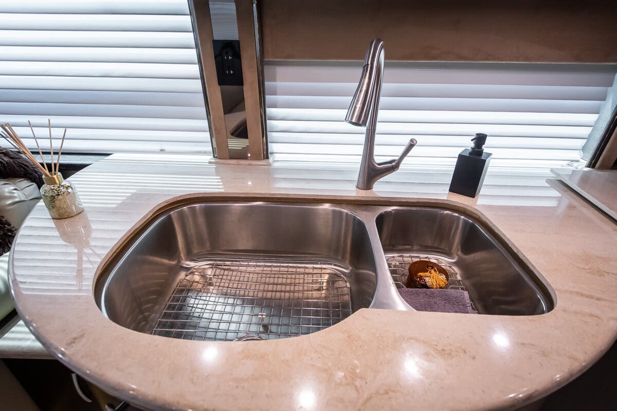 Bus-Stuff.com Class A Rv For Sale