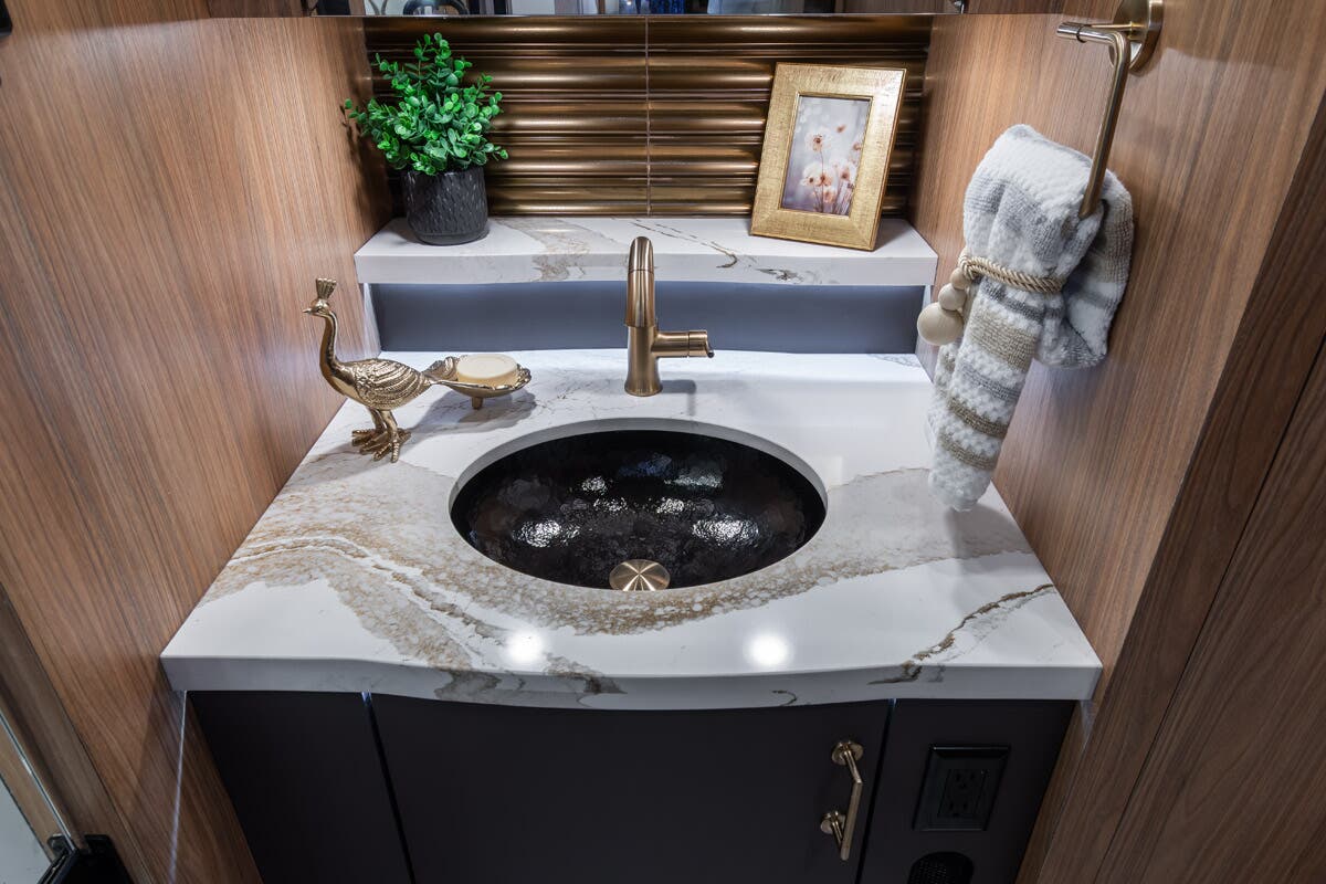 Bus-Stuff.com Class A Rv For Sale