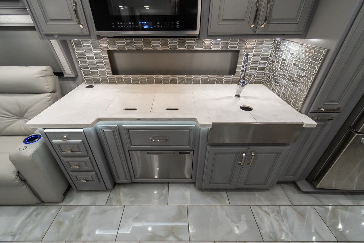 Bus-Stuff.com Class A Rv For Sale