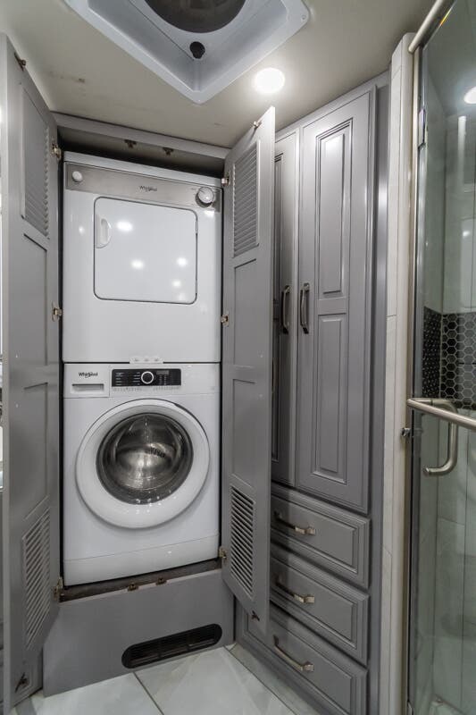 Bus-Stuff.com Class A Rv For Sale