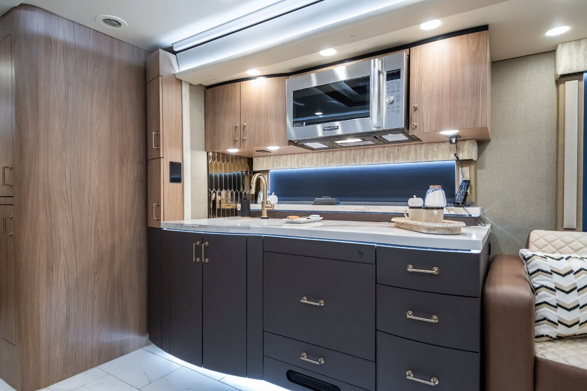 Bus-Stuff.com Class A Rv For Sale