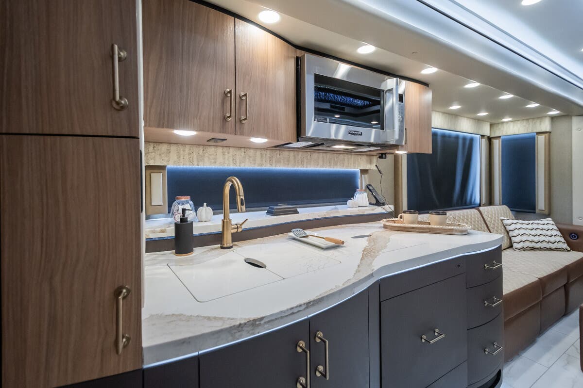 Bus-Stuff.com Class A Rv For Sale