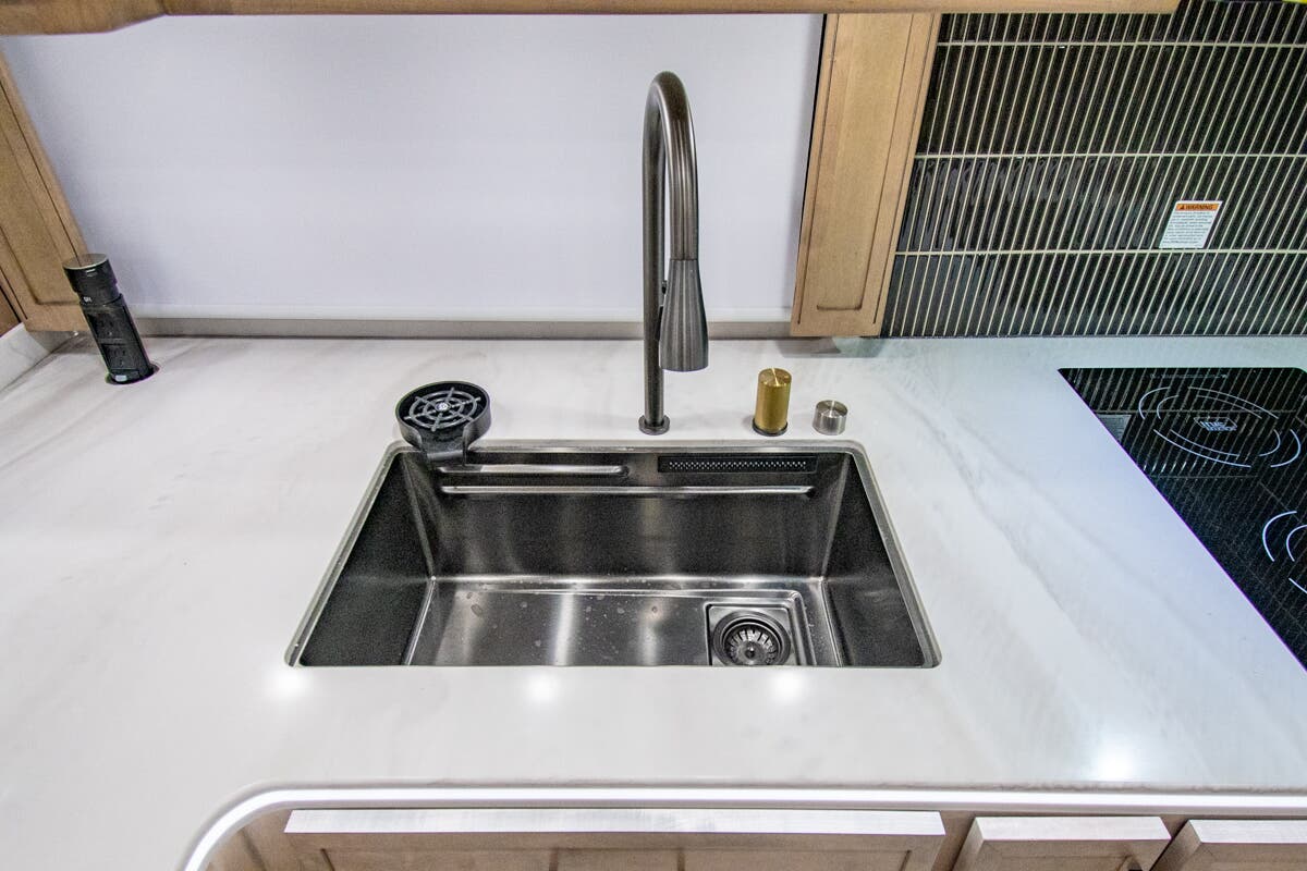 Bus-Stuff.com Class A Rv For Sale