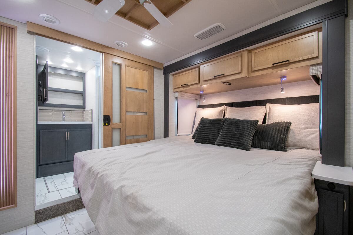 Bus-Stuff.com Class A Rv For Sale