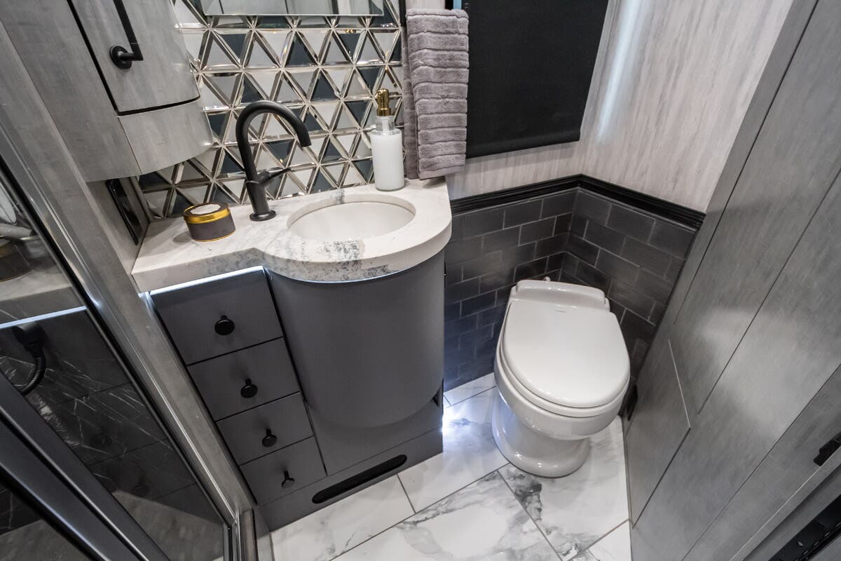 Bus-Stuff.com Class A Rv For Sale