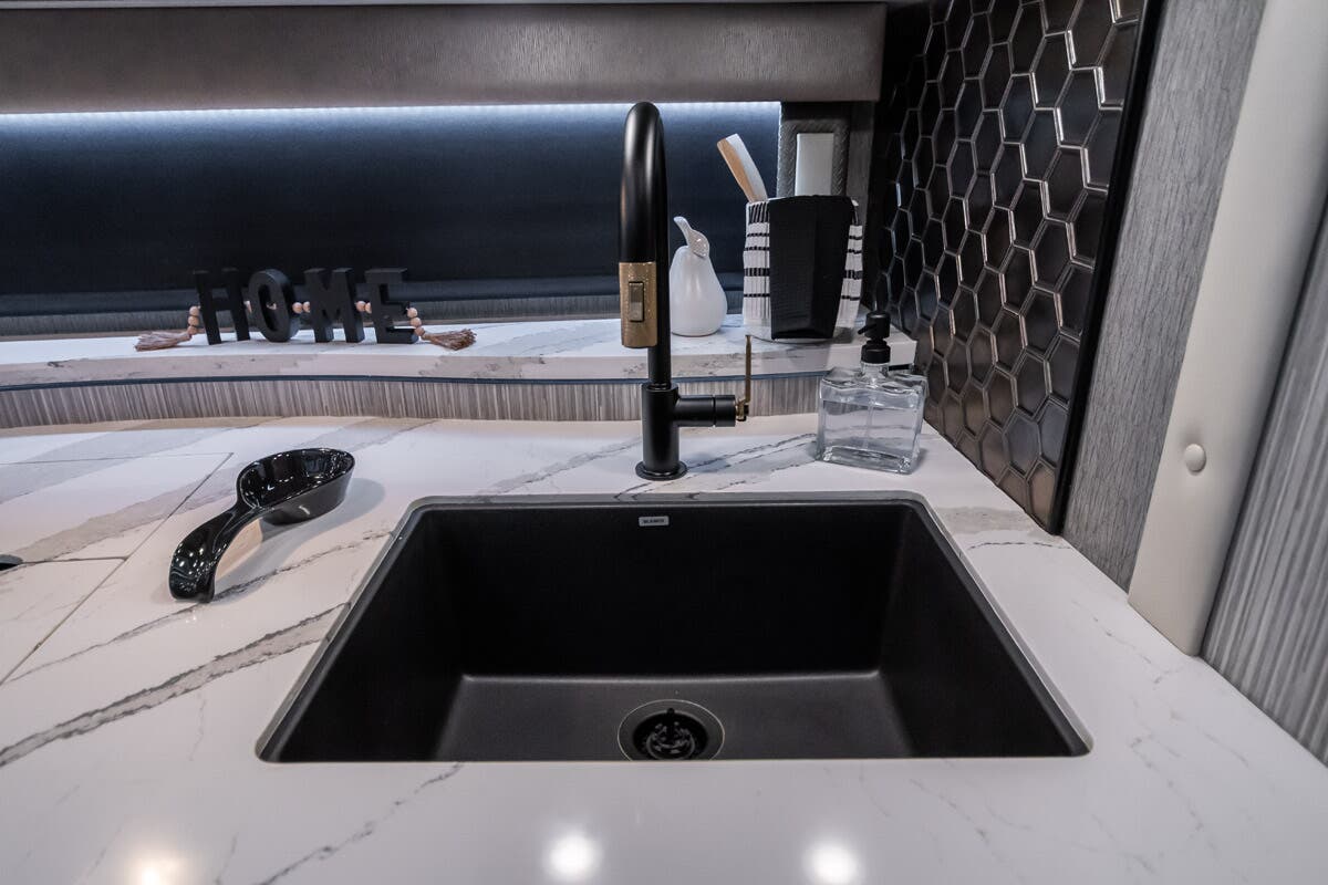 Bus-Stuff.com Class A Rv For Sale