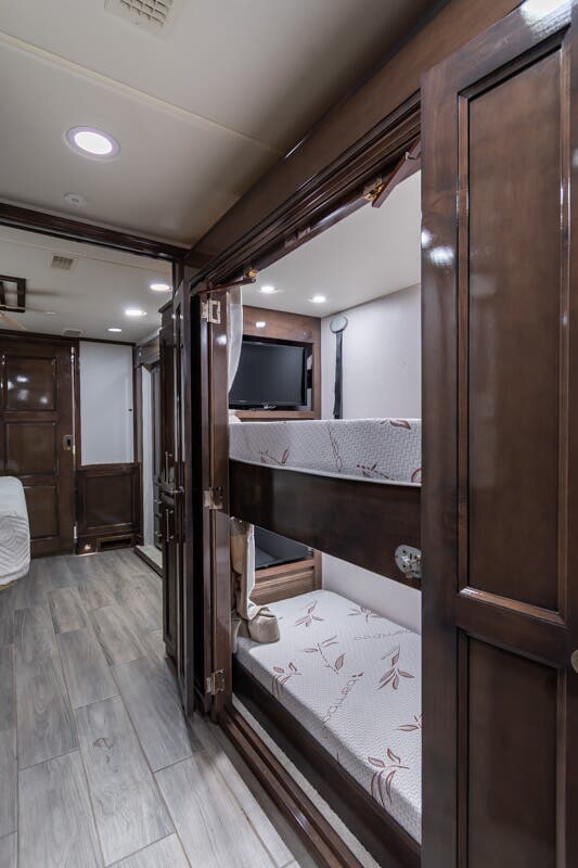 Bus-Stuff.com Class A Rv For Sale