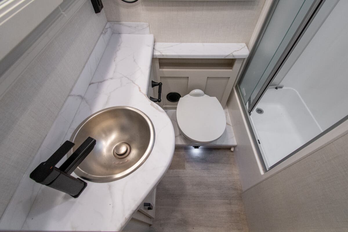 Bus-Stuff.com Class A Rv For Sale