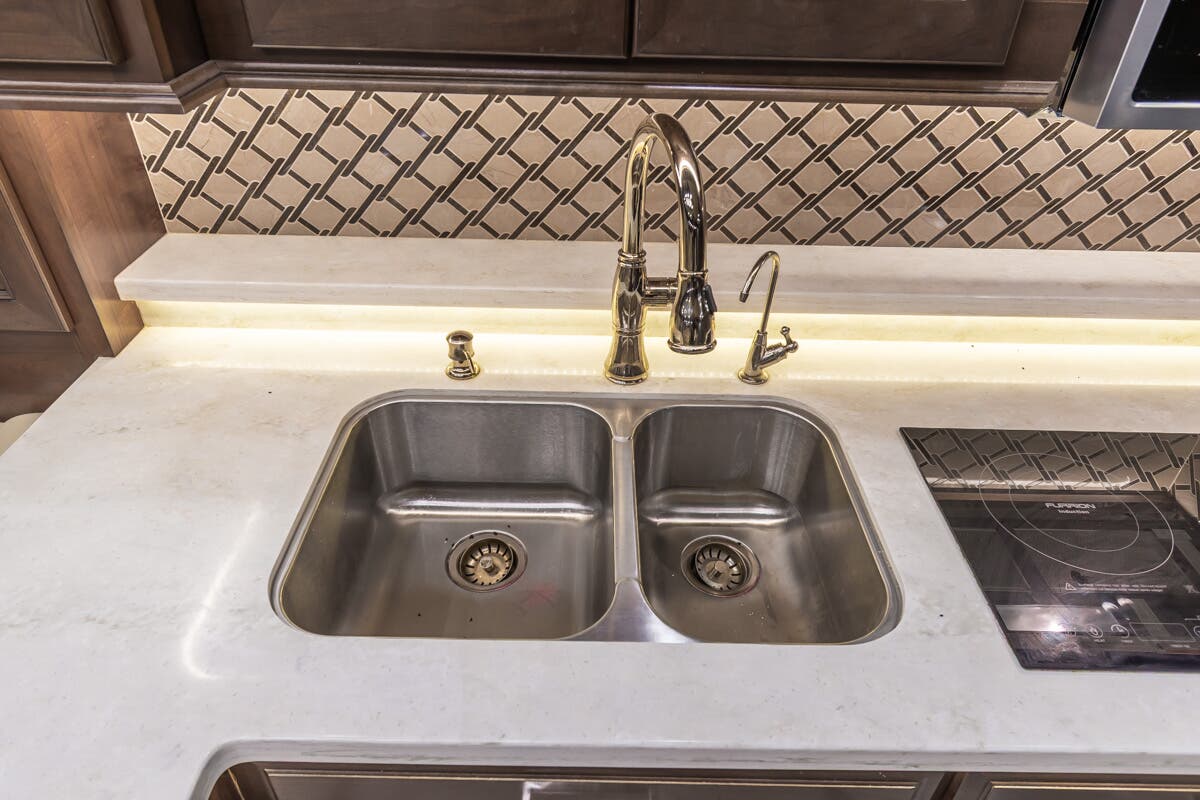 Bus-Stuff.com Class A Rv For Sale