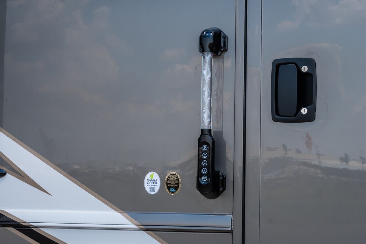Bus-Stuff.com Class A Rv For Sale