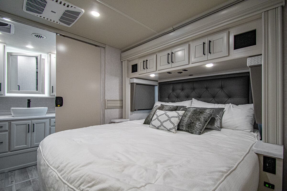 Bus-Stuff.com Class A Rv For Sale