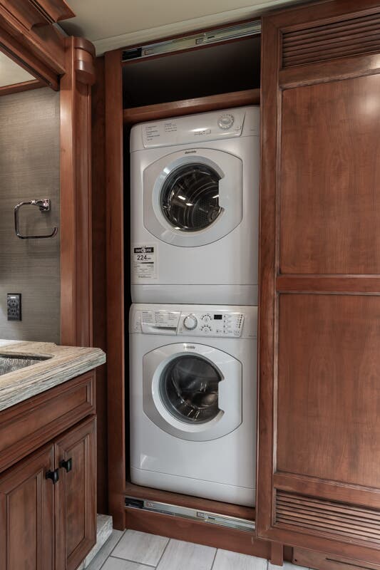 Bus-Stuff.com Class A Rv For Sale