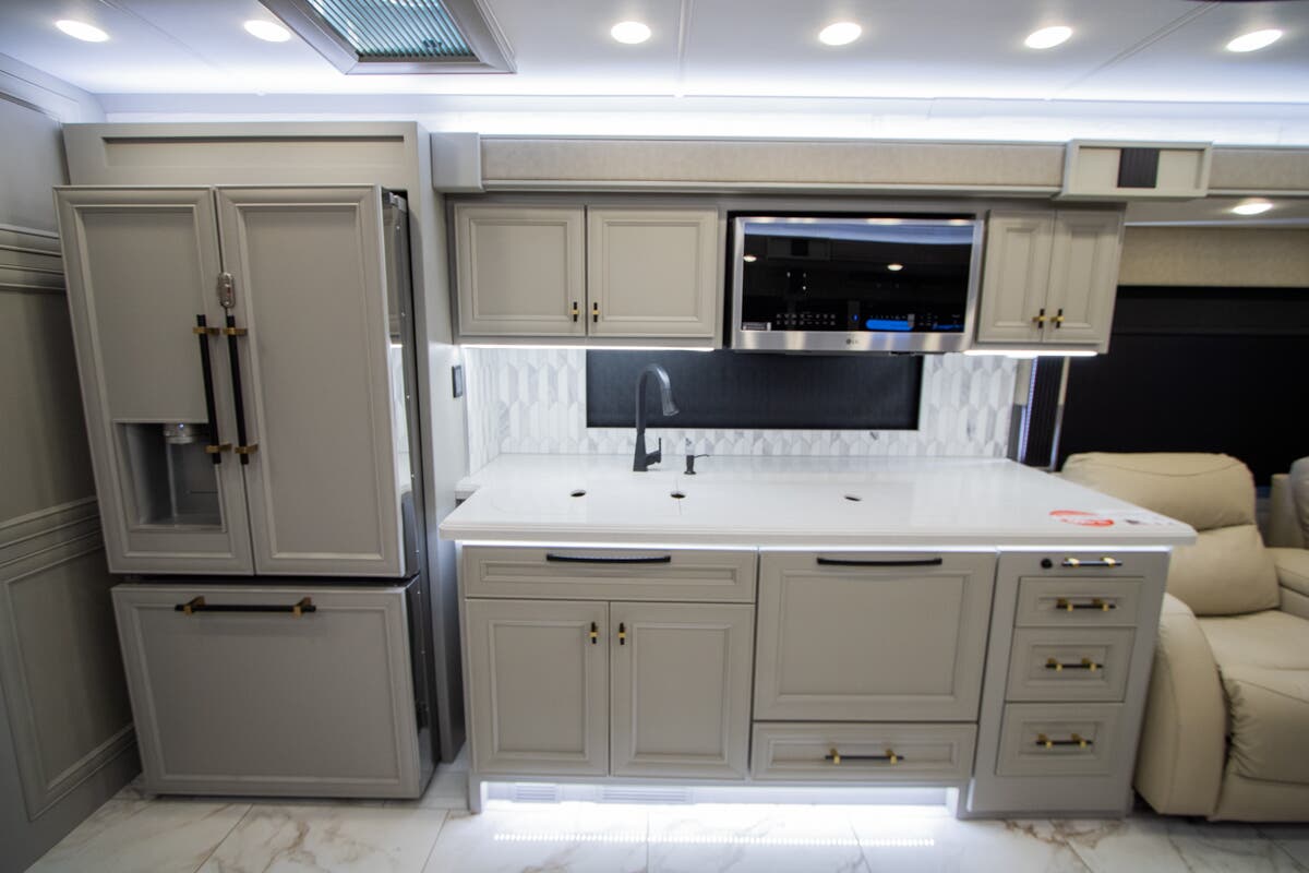 Bus-Stuff.com Class A Rv For Sale