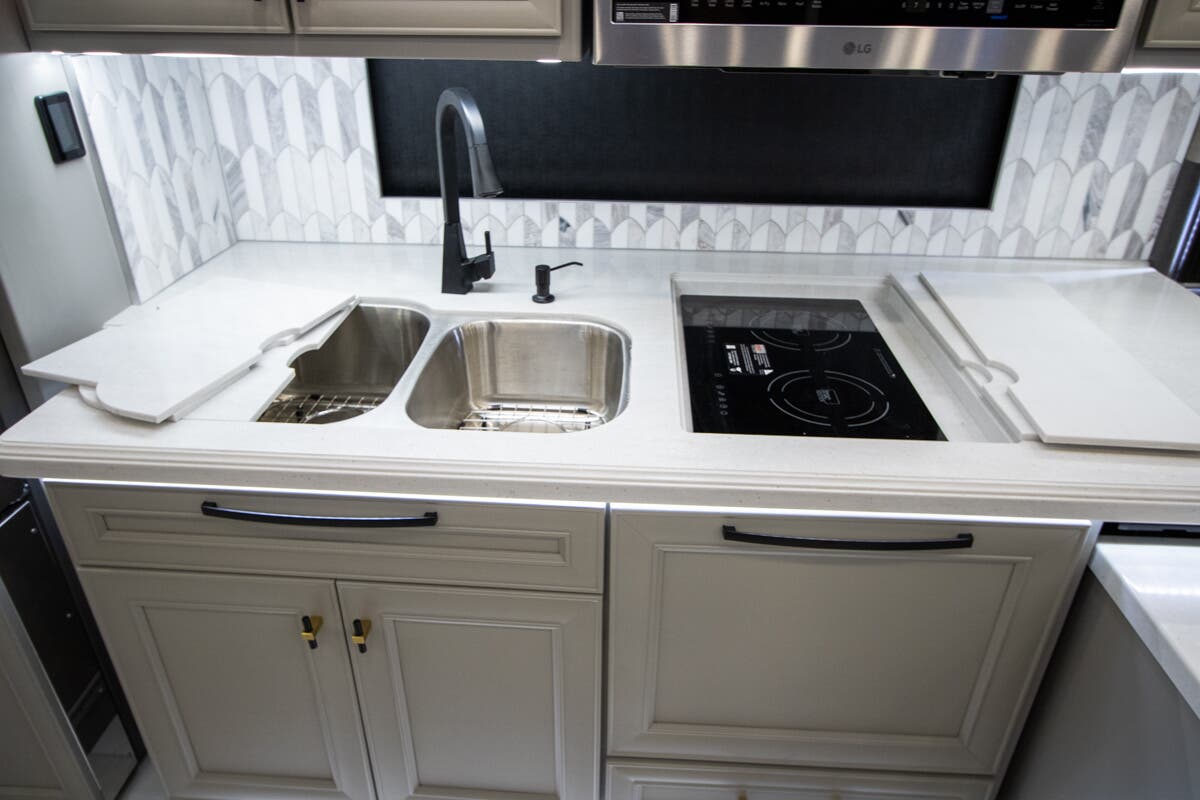 Bus-Stuff.com Class A Rv For Sale
