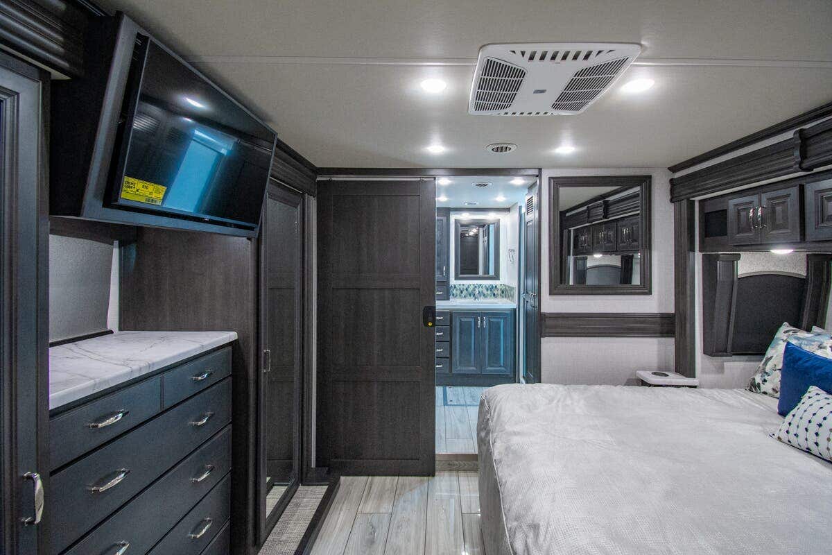Bus-Stuff.com Class A Rv For Sale