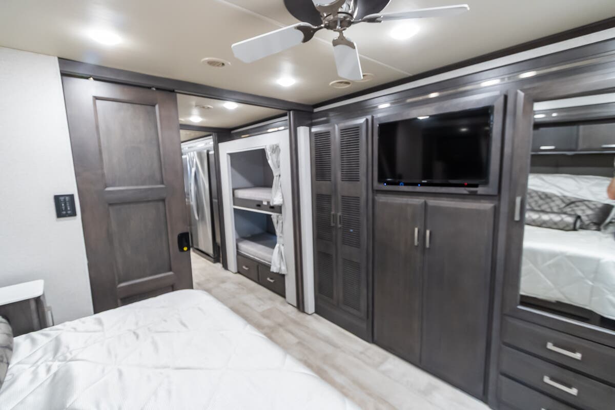 Bus-Stuff.com Class A Rv For Sale