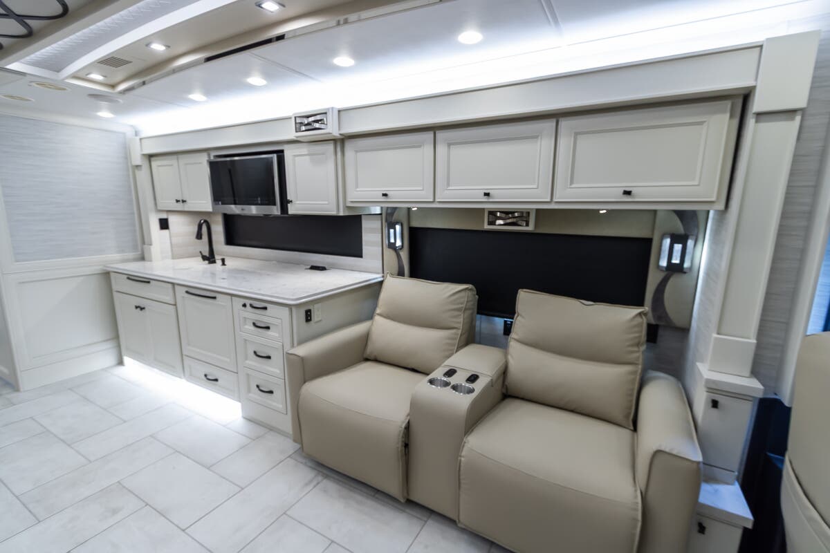 Bus-Stuff.com Class A Rv For Sale