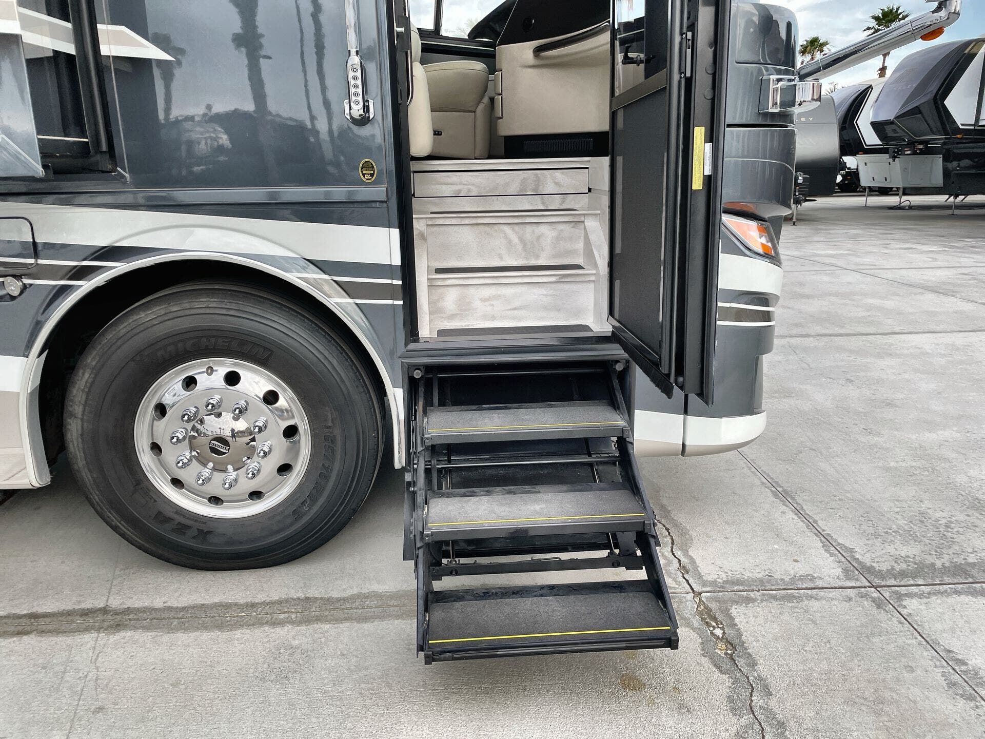 Bus-Stuff.com Class A Rv For Sale
