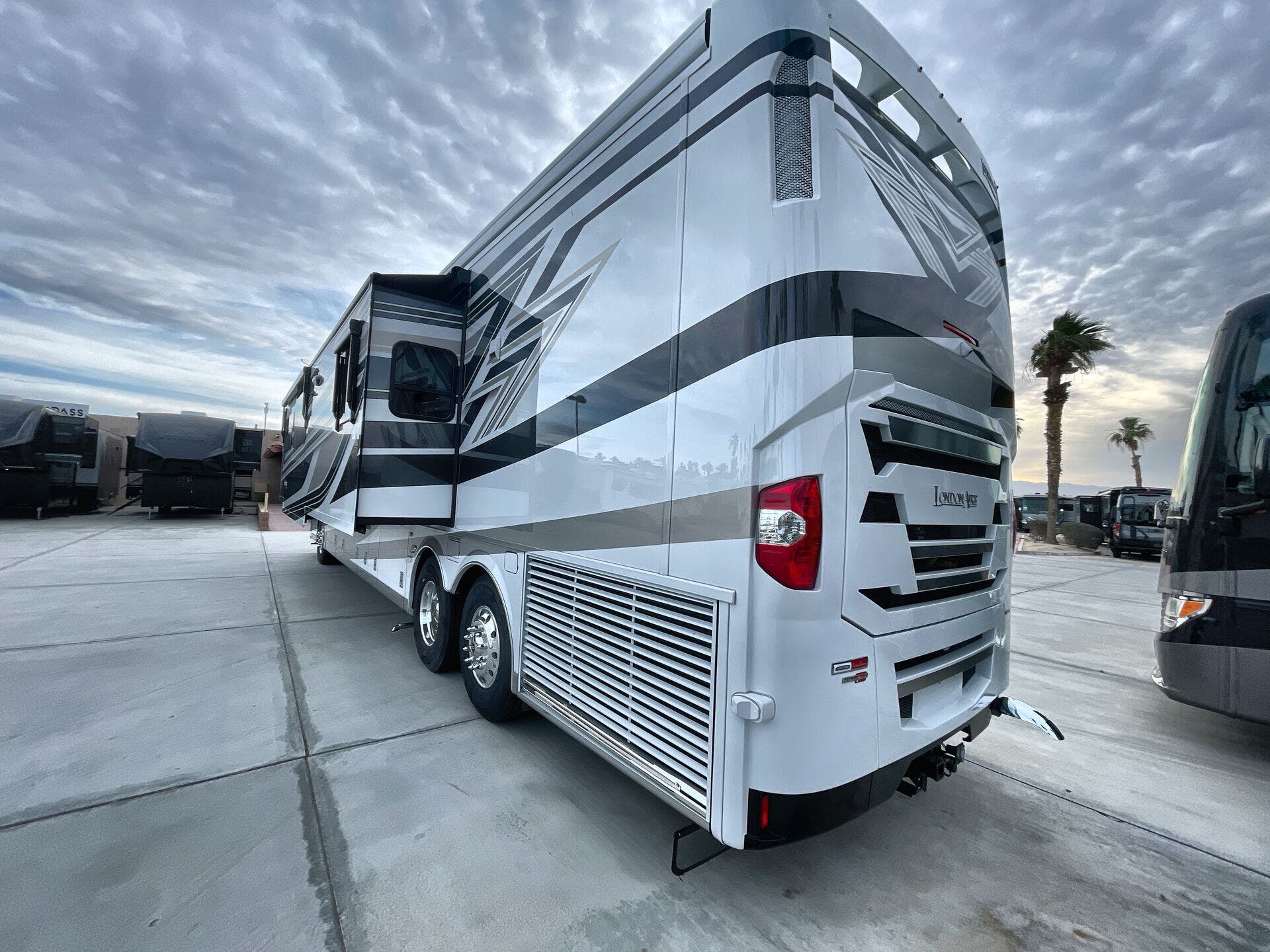 Bus-Stuff.com Class A Rv For Sale