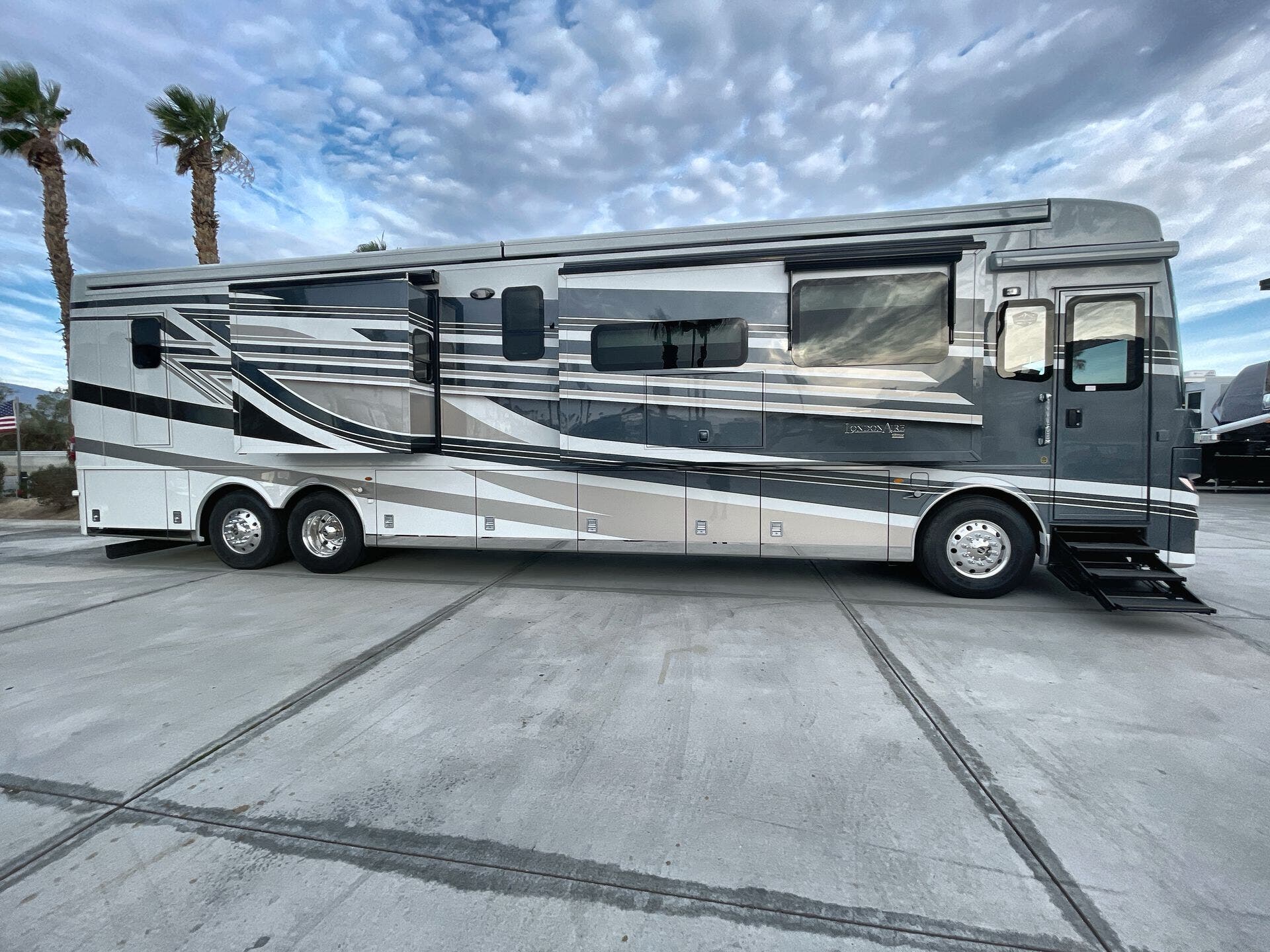 Bus-Stuff.com Class A Rv For Sale